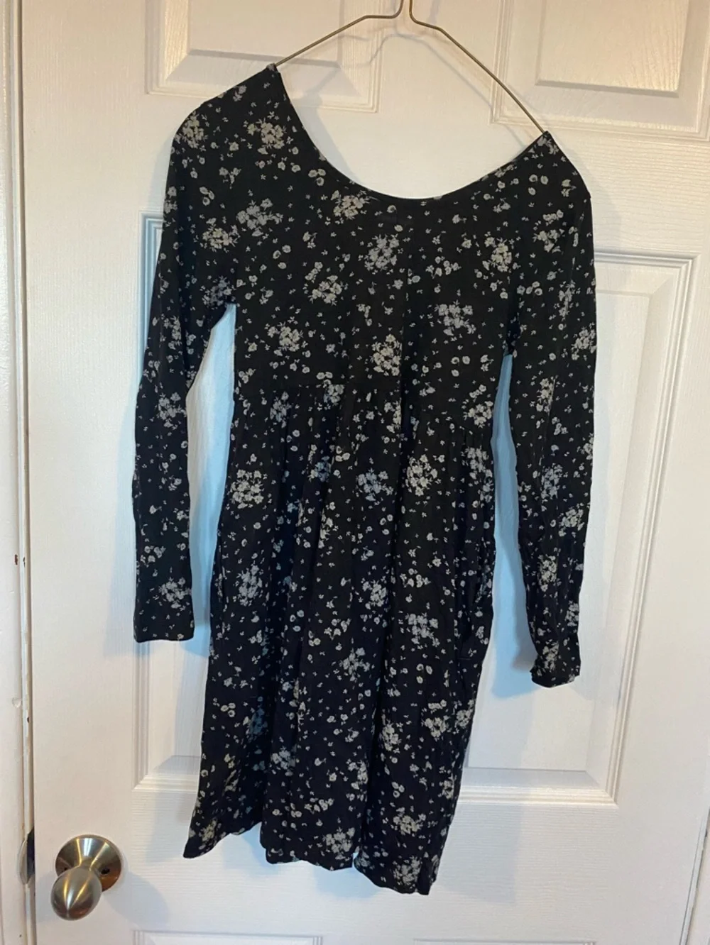 Old Navy Girls Large 10-12 Black Floral Long Sleeve Fit & Flare Dress - Picture 4 of 6